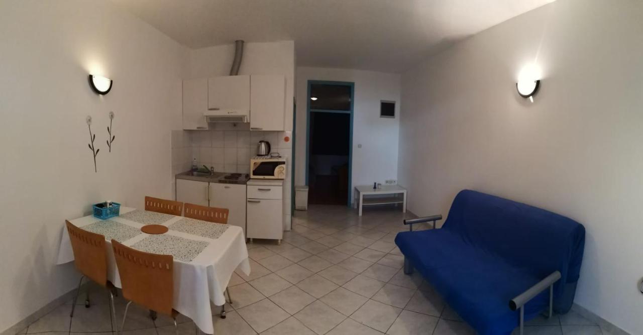 Apartments Sretna 格拉达茨 外观 照片